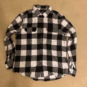 Men’s black and white flannel